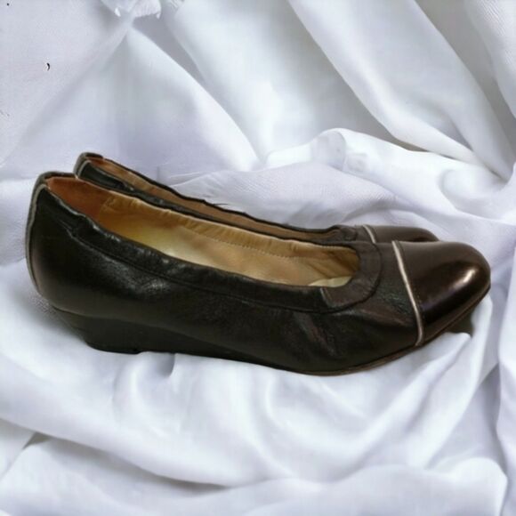 SOLD -Attilio Giusti Leombruni Cap Toe Black Leather Low Wedge Size 38 - Picture 3 of 6